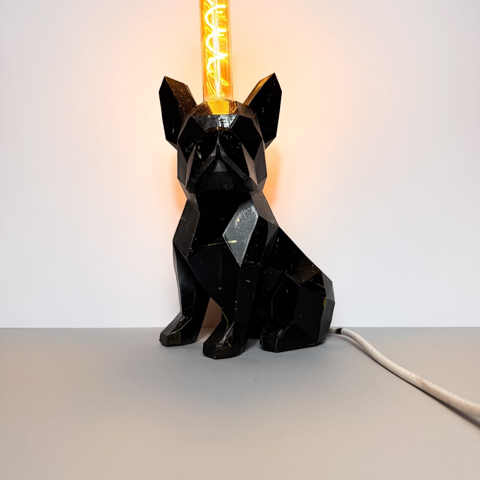 Bulldog lamp